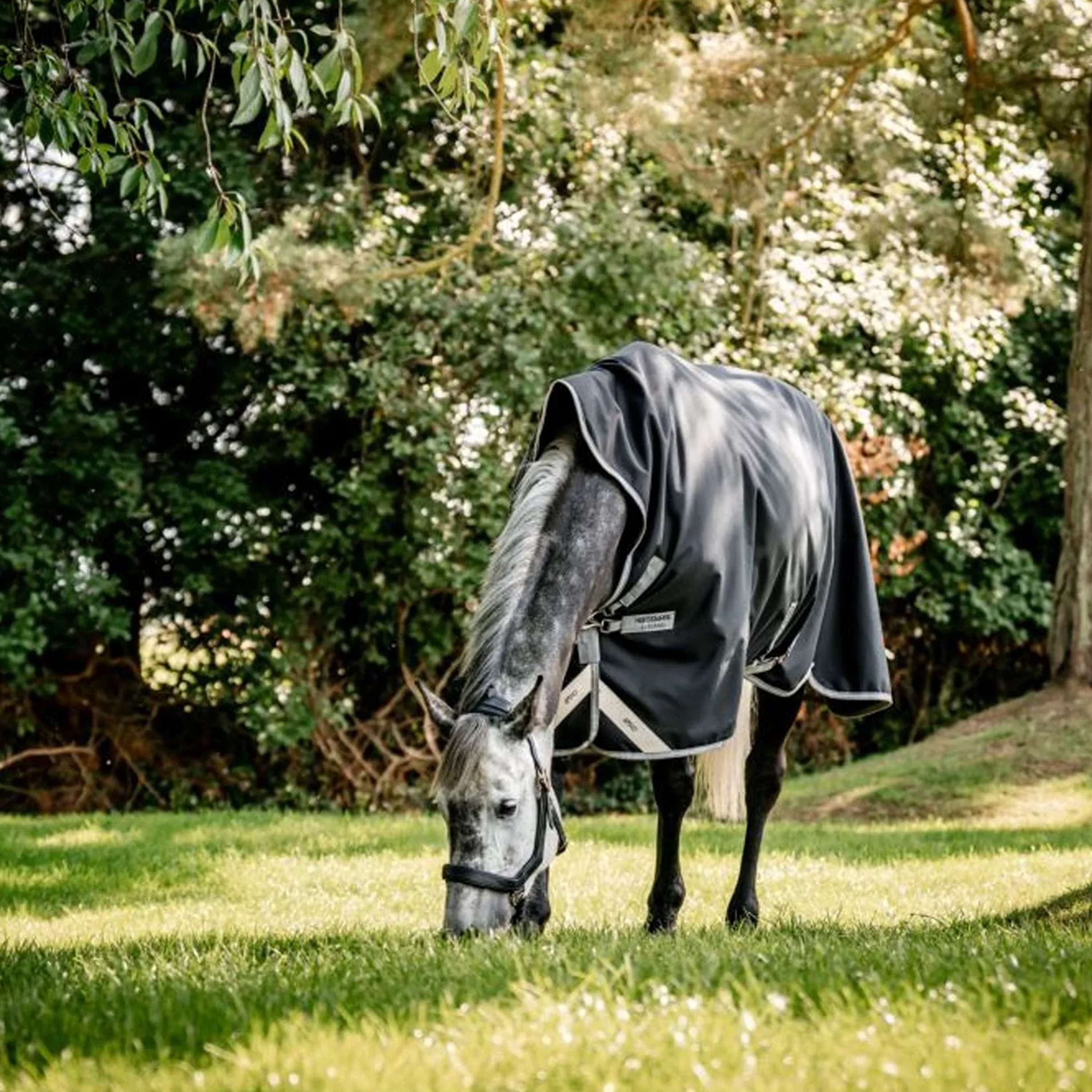 Amigo Wug Turnout 1200D 50g Noir/Gris Titane/Argent