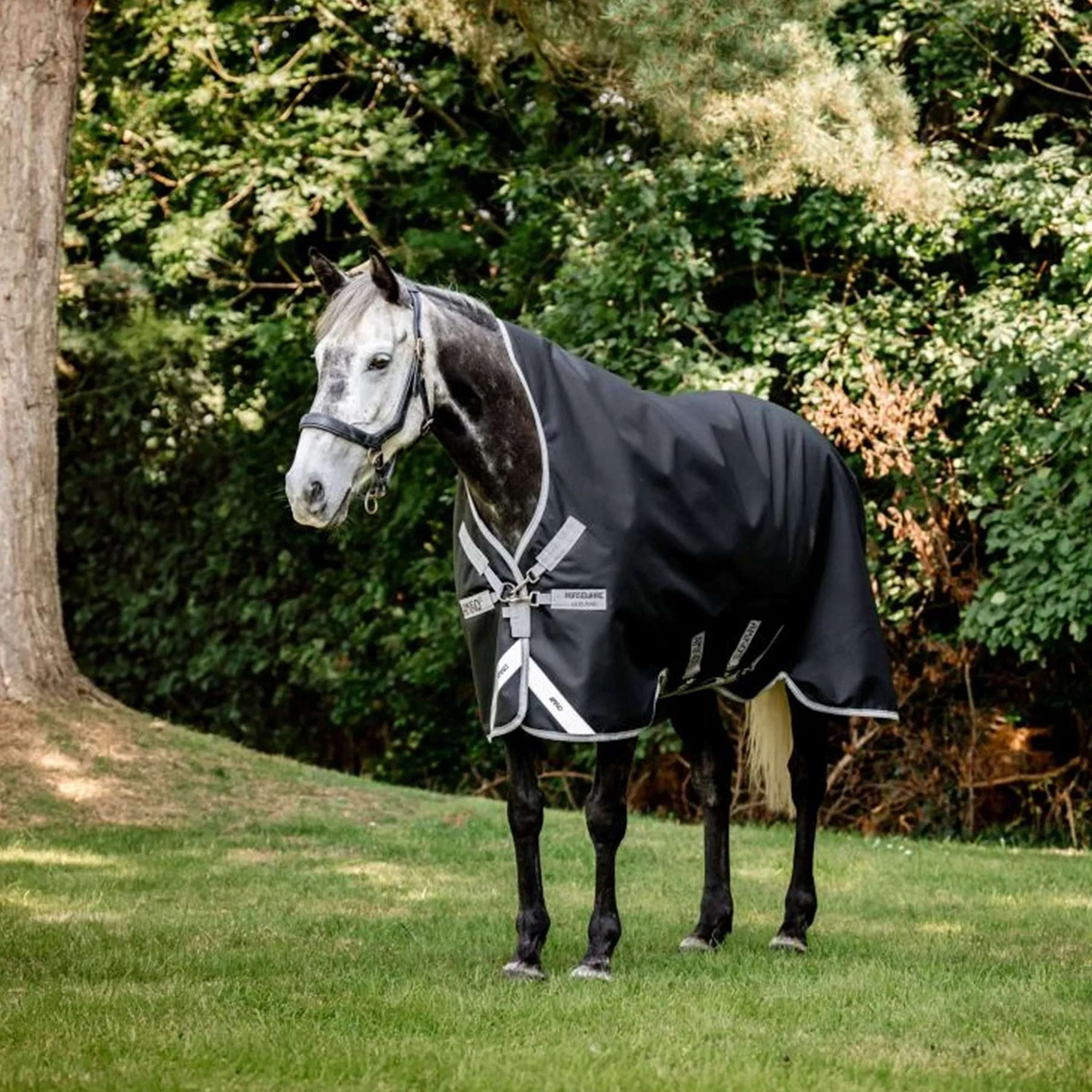 Amigo Wug Turnout 1200D 50g Noir/Gris Titane/Argent