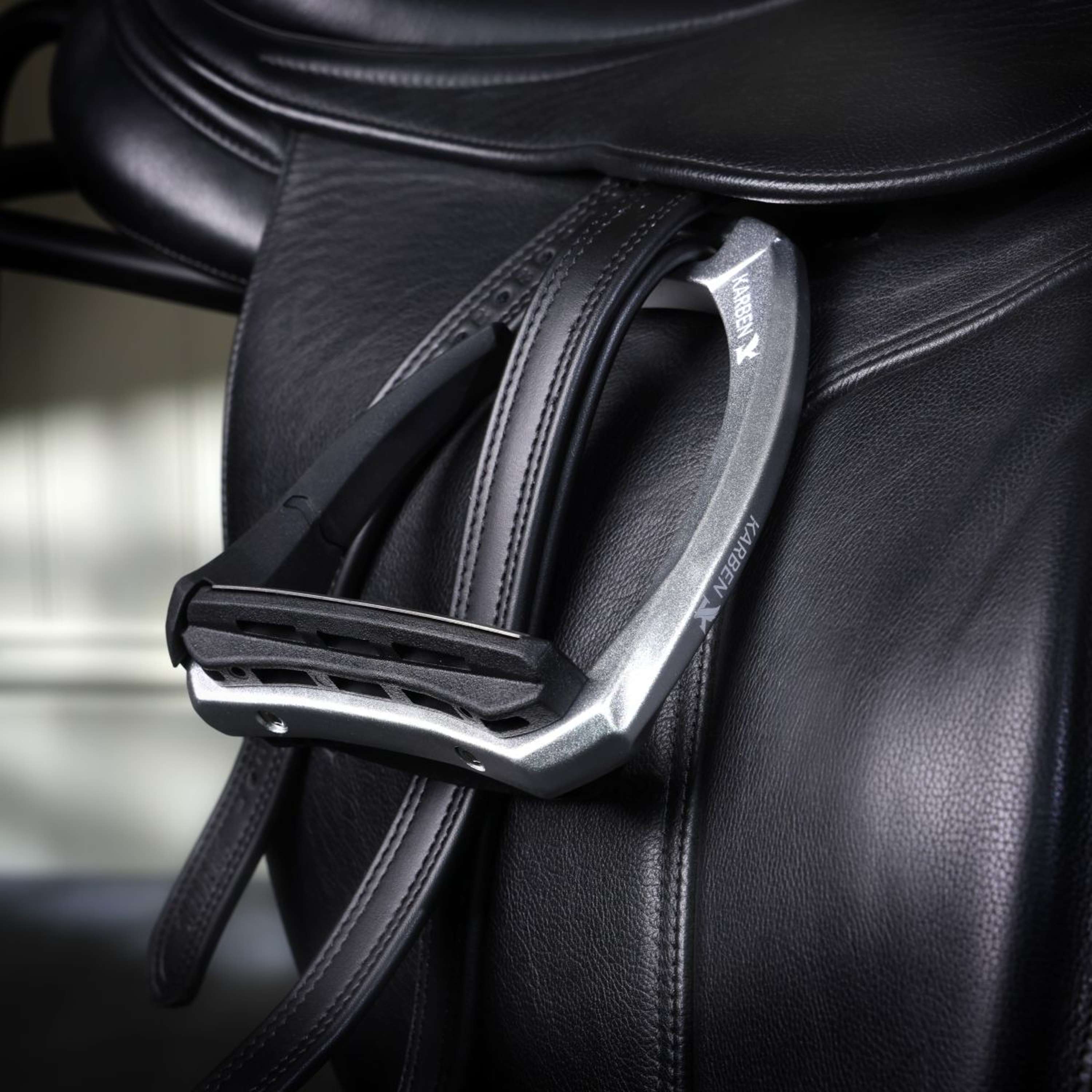 Karben by Shires Étriers Ultra Grip FX Noir