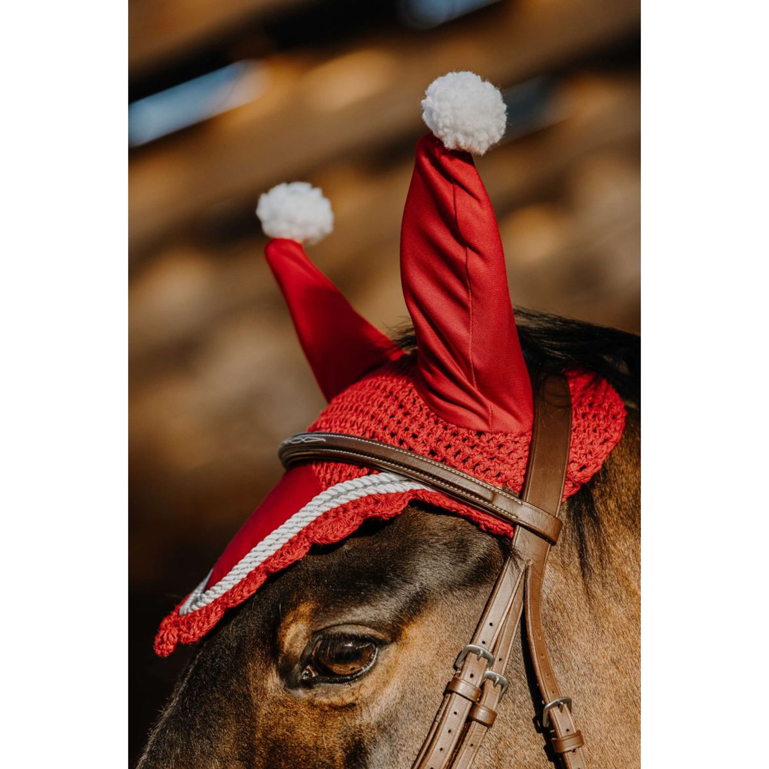 EQUITHÈME Bonnet Anti-Mouches Noël Rouge