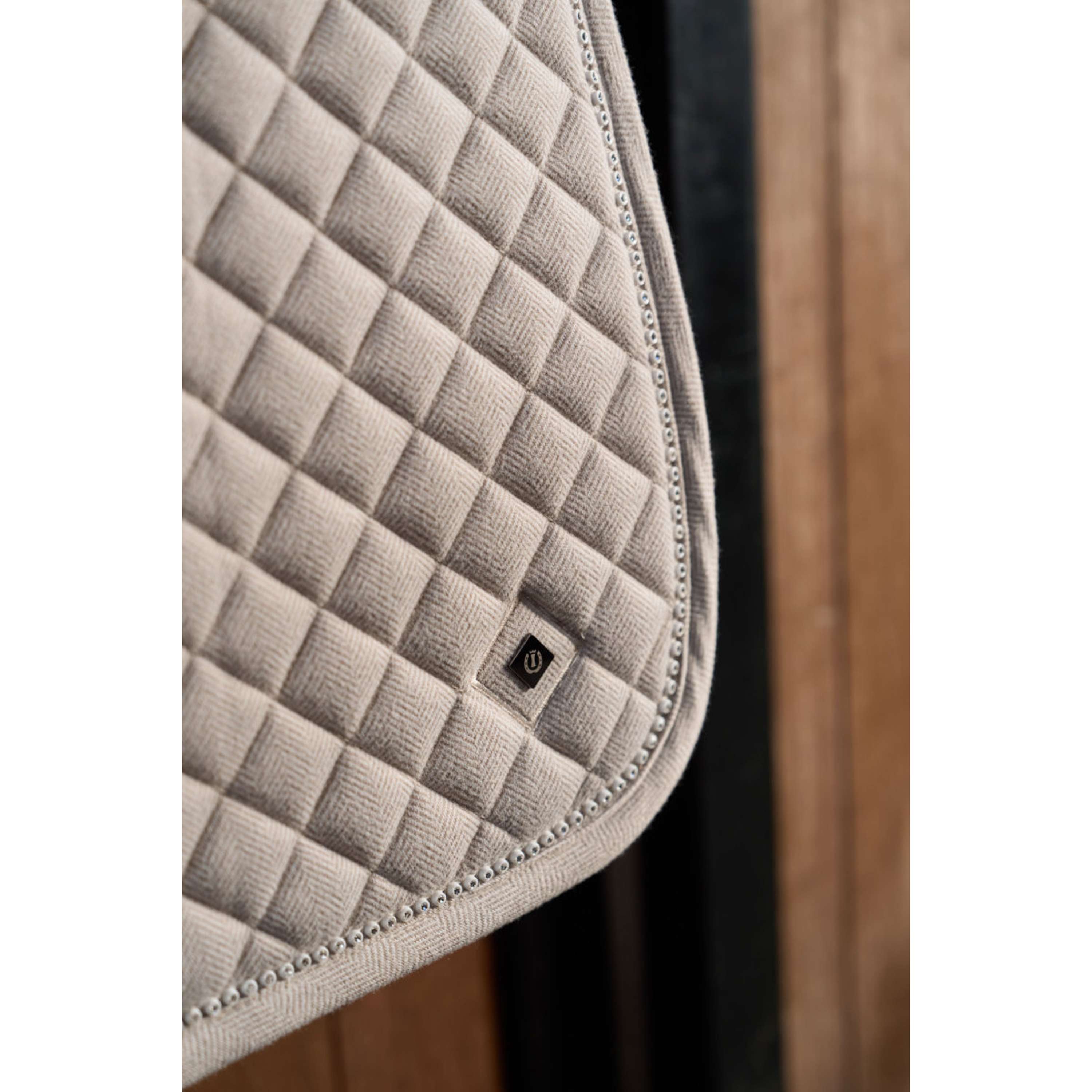 Imperial Riding Tapis de Selle IRHPenny herringbone Polyvalent Taupe